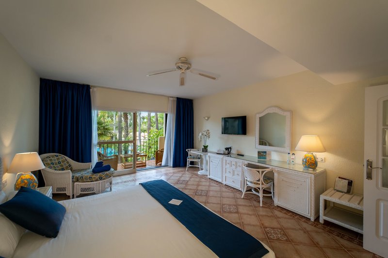 BlueBay Banus 32 - Room Example