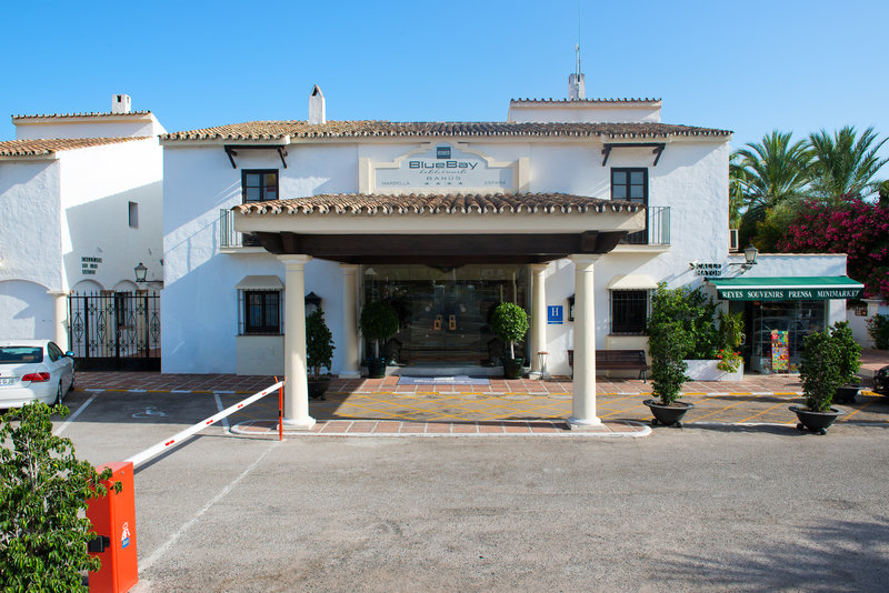 BlueBay Banús 8