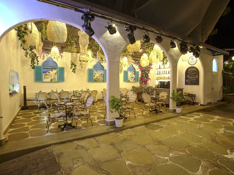 Clarion Hotel Ocean Palms Goa 16