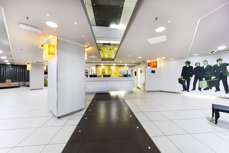 Hampton by Hilton Liverpool/John Lennon Airport 3 - Lounge / Lobby