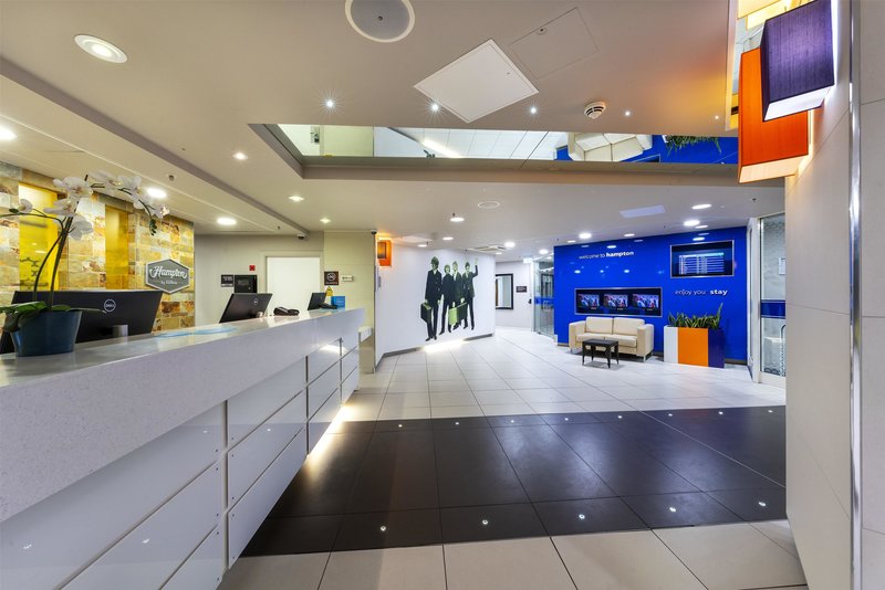 Hampton by Hilton Liverpool/John Lennon Airport 4 - Lounge / Lobby