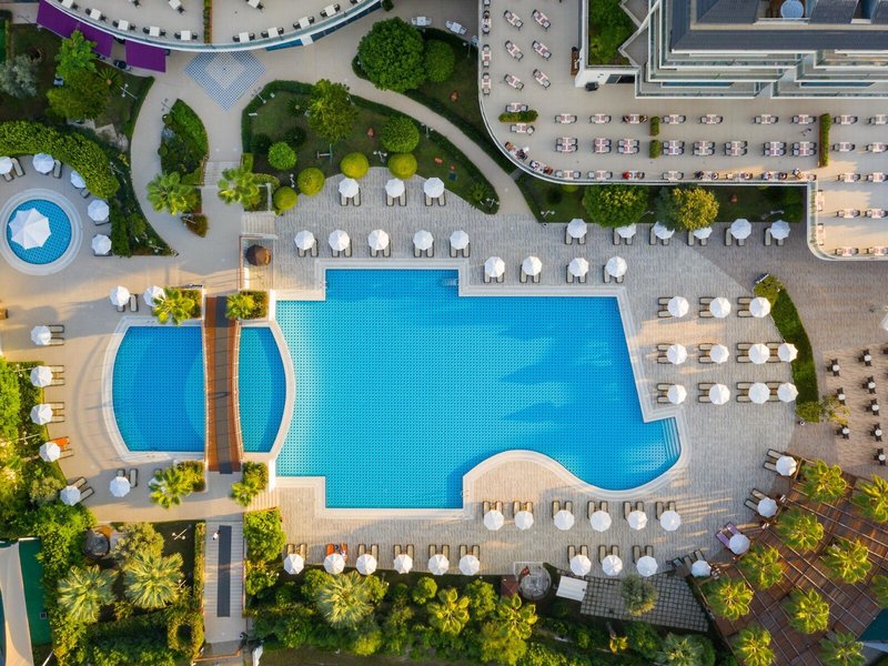 Commodore Elite Suites & Spa 17