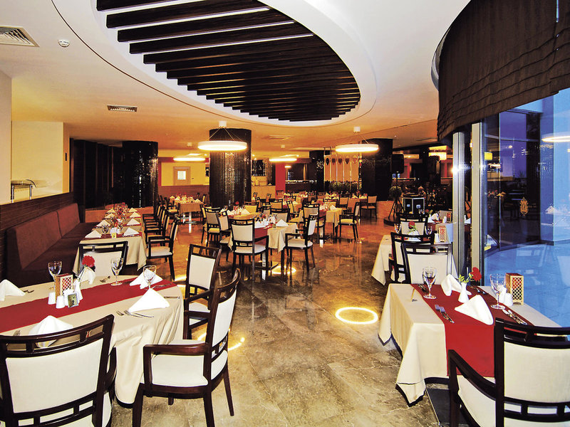 Commodore Elite Suites & Spa 29
