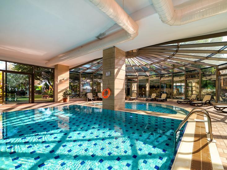 Commodore Elite Suites & Spa 1
