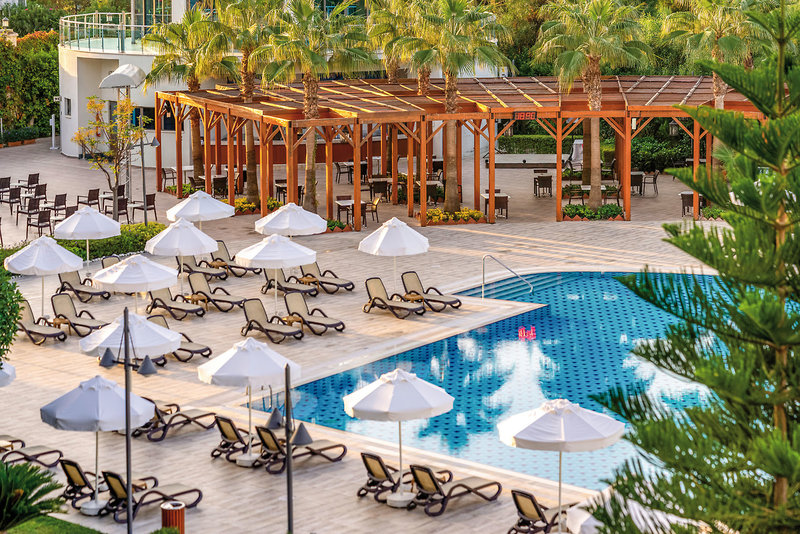 Commodore Elite Suites & Spa 17