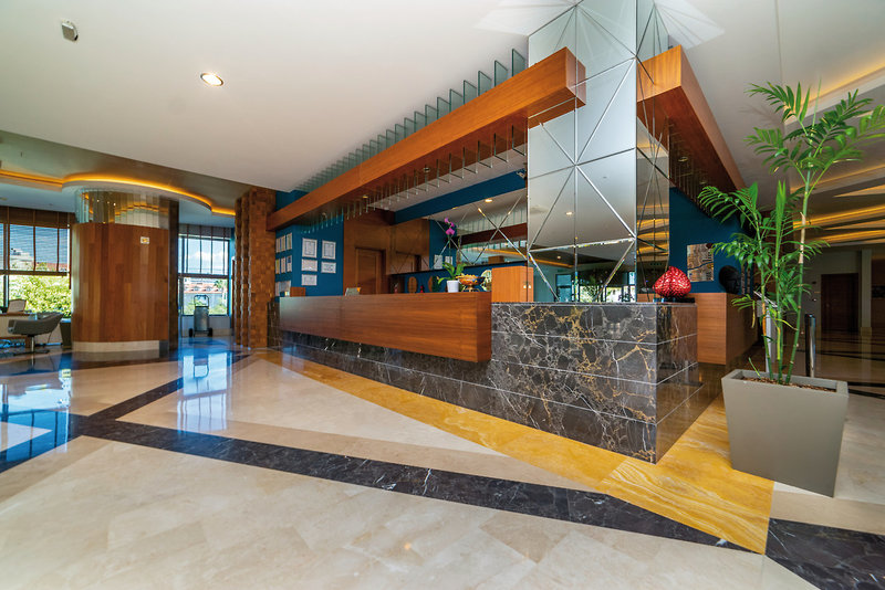 Commodore Elite Suites & Spa 34