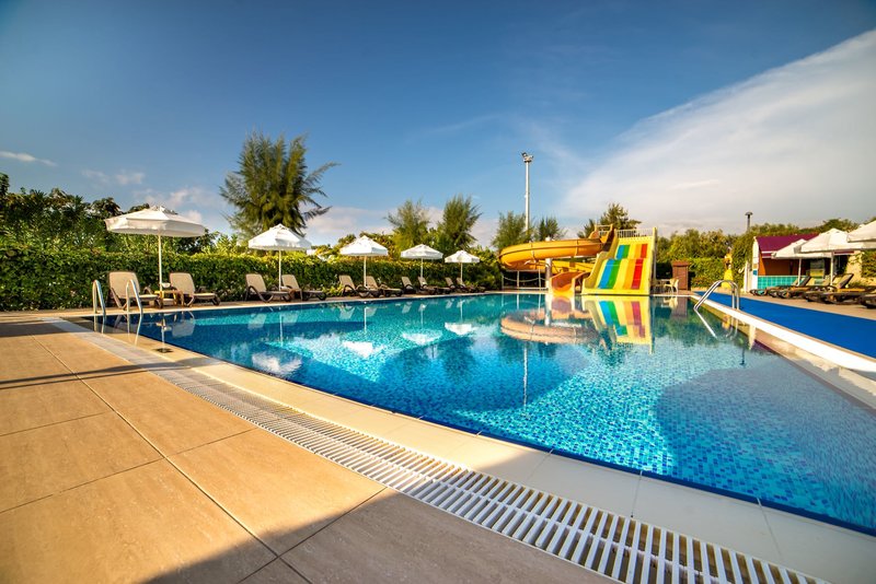Commodore Elite Suites & Spa - Erwachsenenhotel ab 18 Jahren 13 - Outdoor Pool