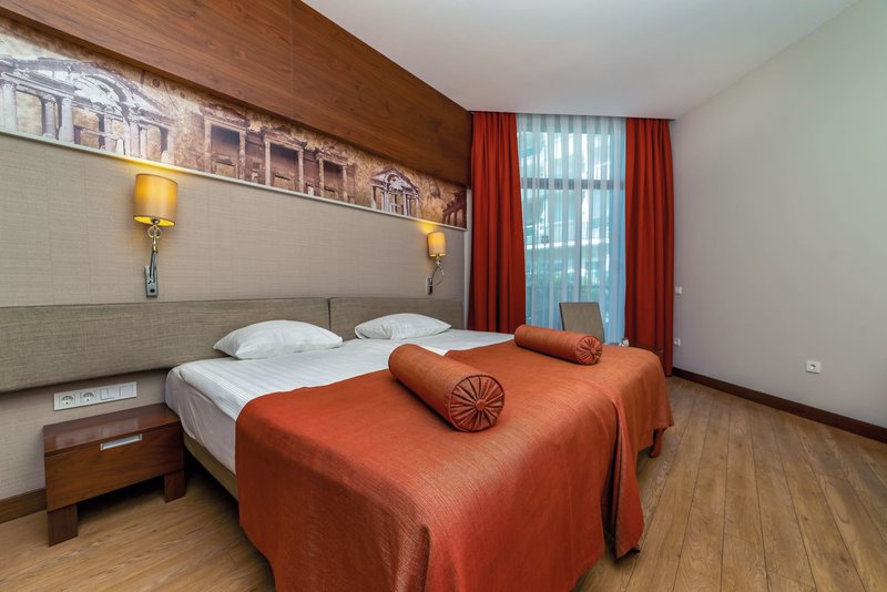Commodore Elite Suites & Spa - Erwachsenenhotel ab 18 Jahren 14 - Room Example