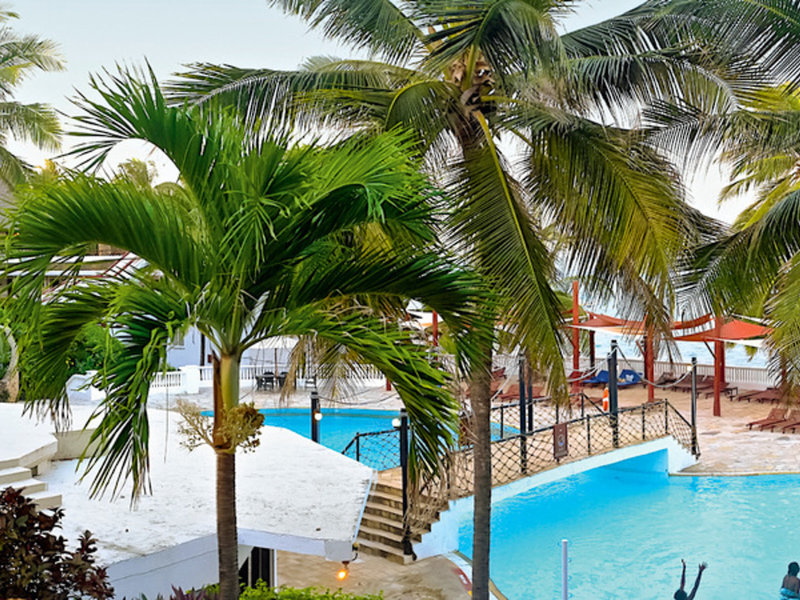 Voyager Beach Resort 19