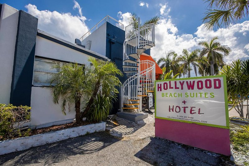 Hollywood Beach Suites