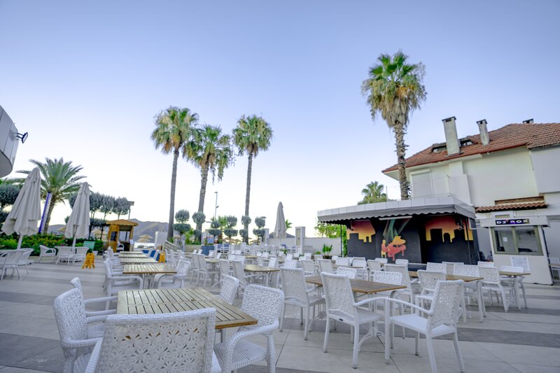 Golden Rock Beach Hotel 19