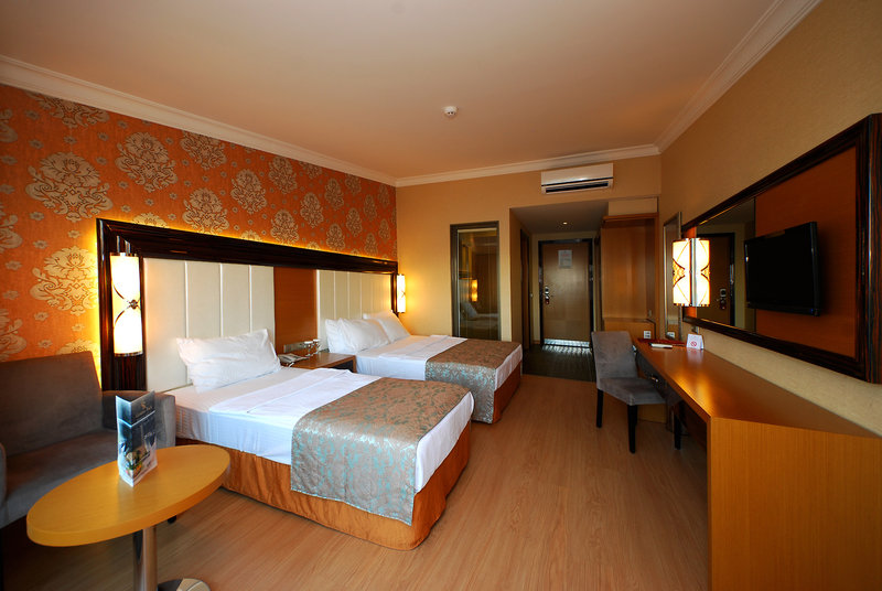 Golden Rock Beach Hotel 8
