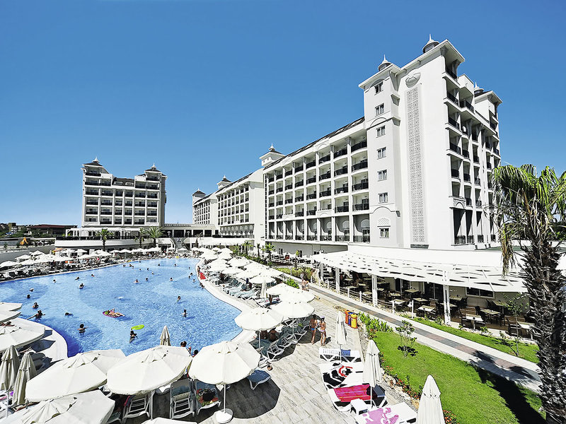 LRS Lake & River Side Hotel & Spa 1