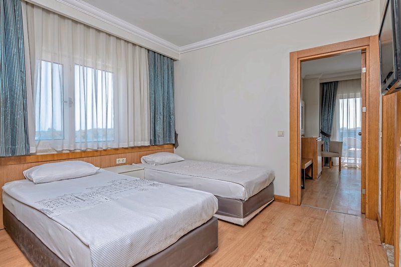 LRS Lake & River Side Hotel & Spa 6