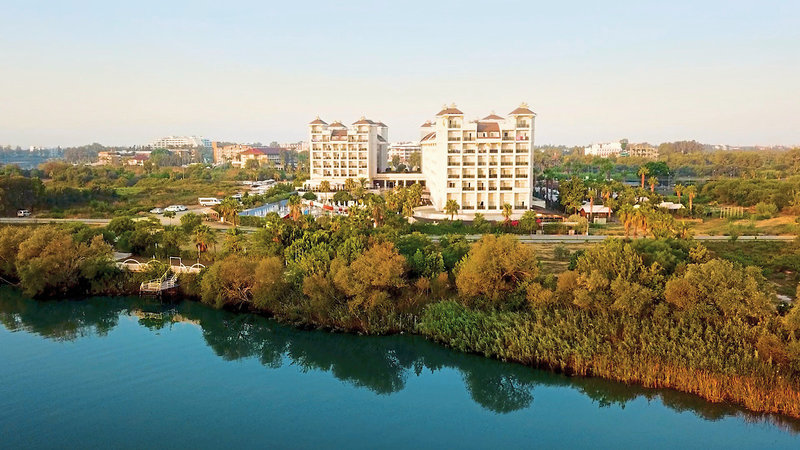 LRS Lake & River Side Hotel & Spa 32
