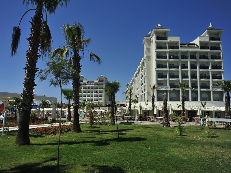 LRS Lake & River Side Hotel & Spa 5