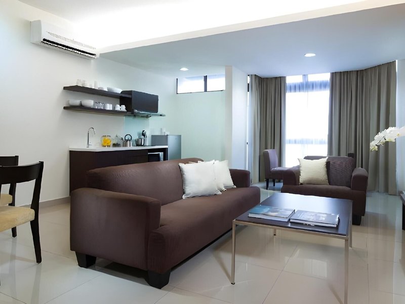 Fahrenheit Suites 15