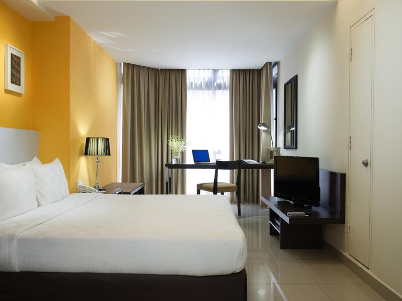 Fahrenheit Suites 17