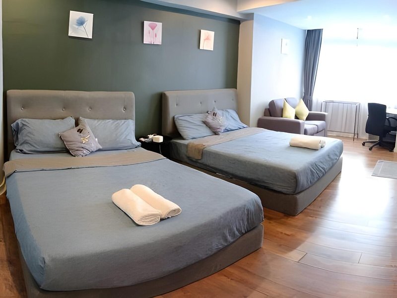 Fahrenheit Suites 19