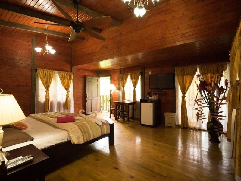 Blue River Resort & Hot Springs 3