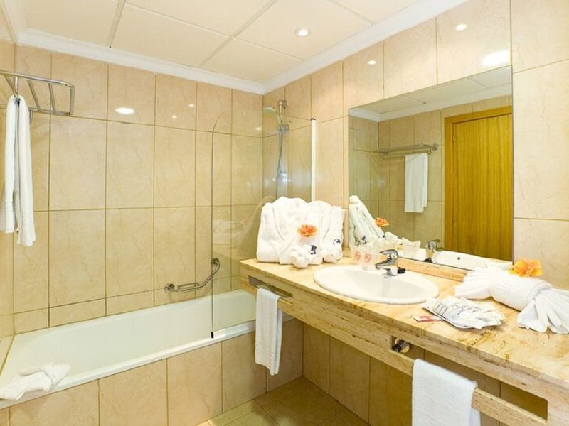 BlueSea Interpalace 13