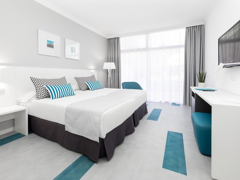 BlueSea Interpalace 14