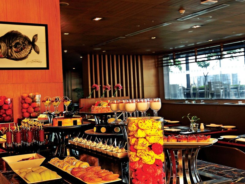 Holiday Inn New Delhi Mayur Vihar Noida 17