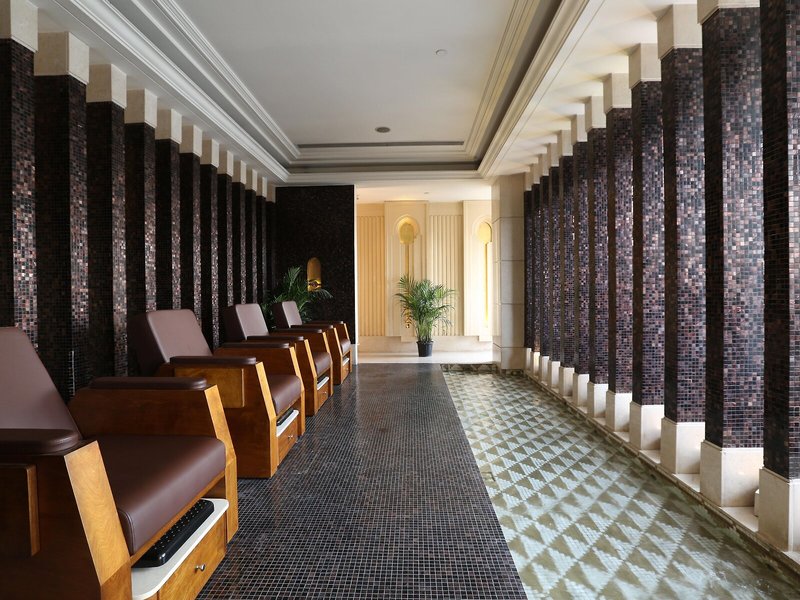 Crowne Plaza New Delhi Noida Mayur Vihar 12