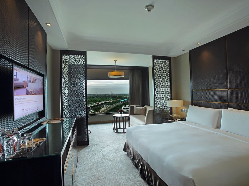 Crowne Plaza New Delhi Noida Mayur Vihar 26