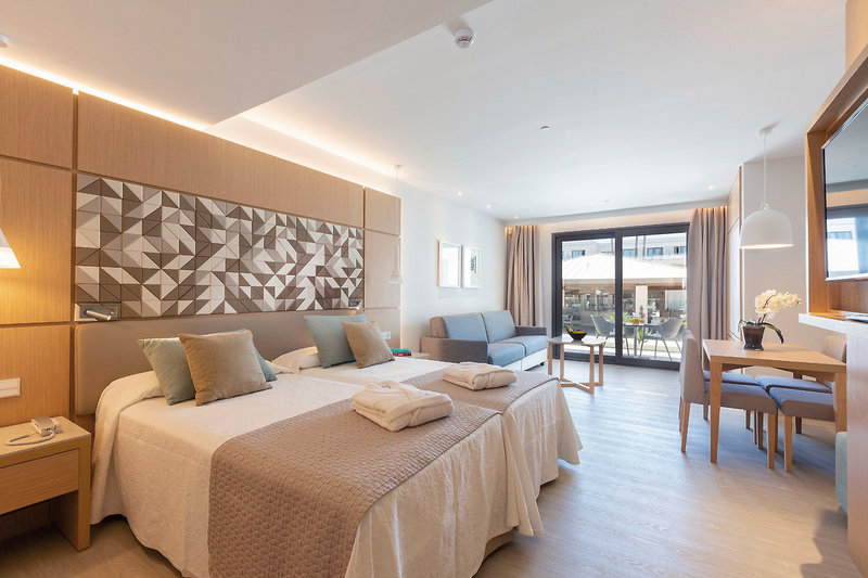 Hipotels Barrosa Park 41 - Room Example
