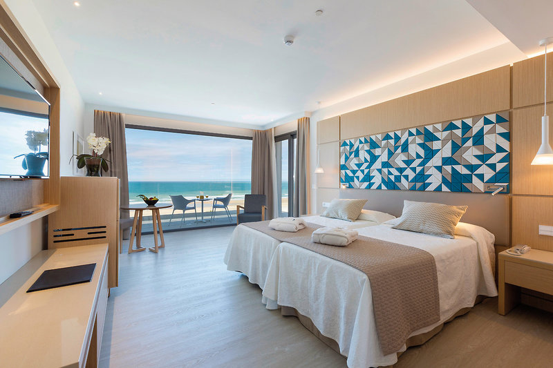 Hipotels Barrosa Park 43 - Room Example