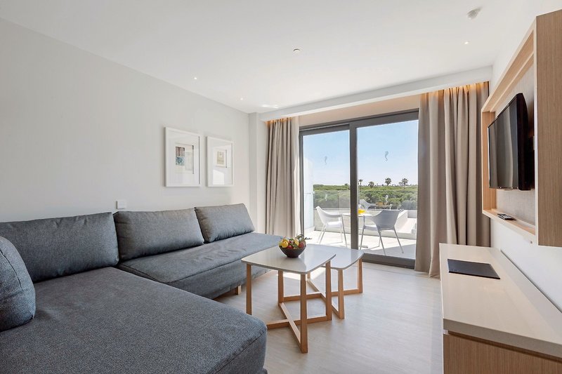 Hipotels Barrosa Park 49 - Room Example