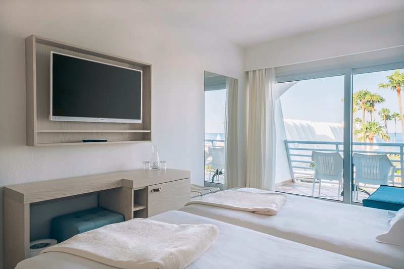 Iberostar Waves Royal Andalus 23