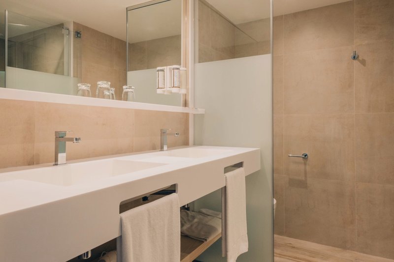 Iberostar Waves Royal Andalus 26