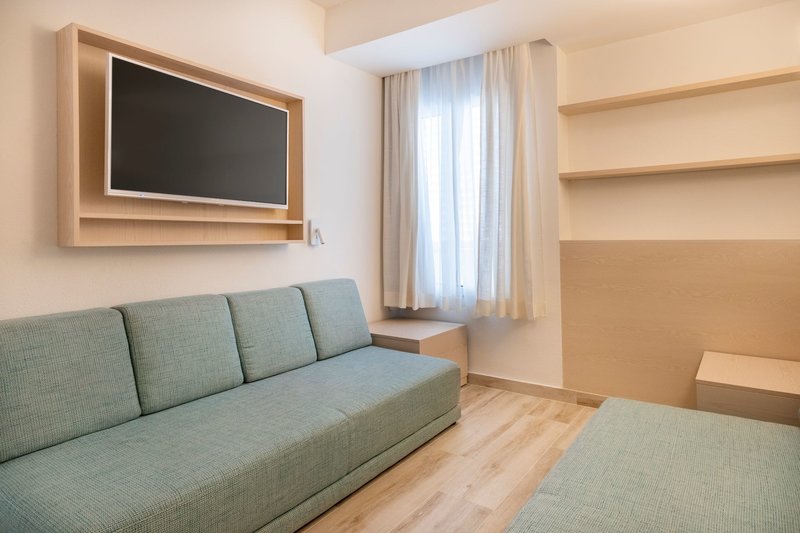 Iberostar Waves Royal Andalus 35