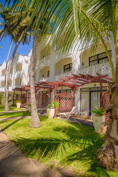 Sarova Whitesands Beach Resort & Spa 3