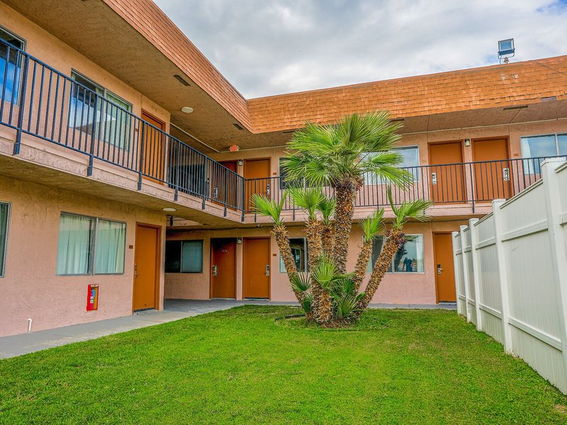 Economy Inn- Buttonwillow I-5 3