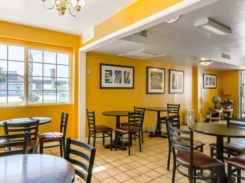 Economy Inn- Buttonwillow I-5 11