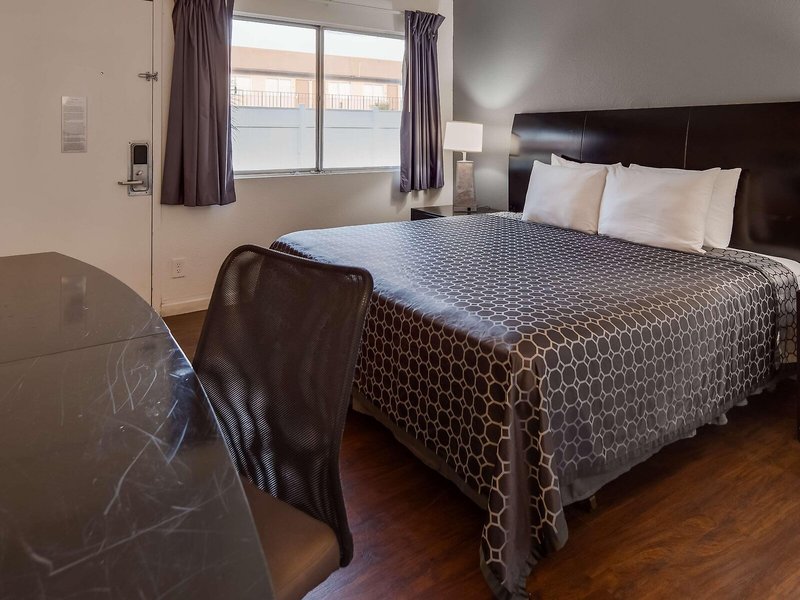 Economy Inn- Buttonwillow I-5 23