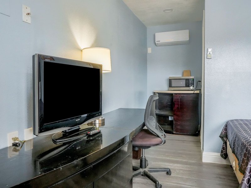 Economy Inn- Buttonwillow I-5 26