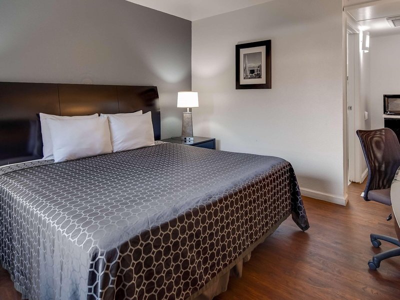 Economy Inn- Buttonwillow I-5 30
