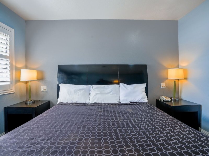 Economy Inn- Buttonwillow I-5 37