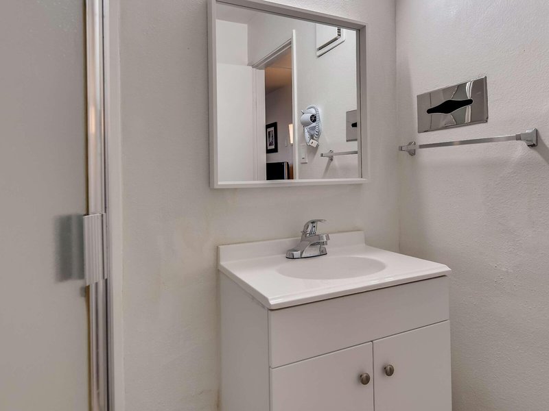 Economy Inn- Buttonwillow I-5 41