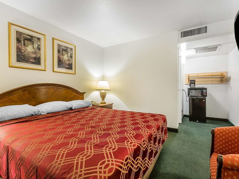 Economy Inn- Buttonwillow I-5 46