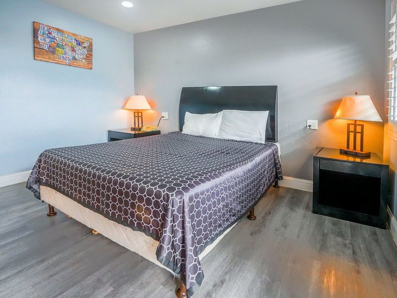 Economy Inn- Buttonwillow I-5 49