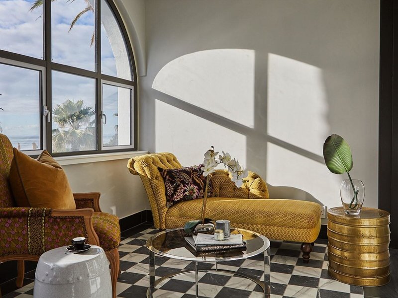 Winchester Mansions 7 - Lounge / Lobby