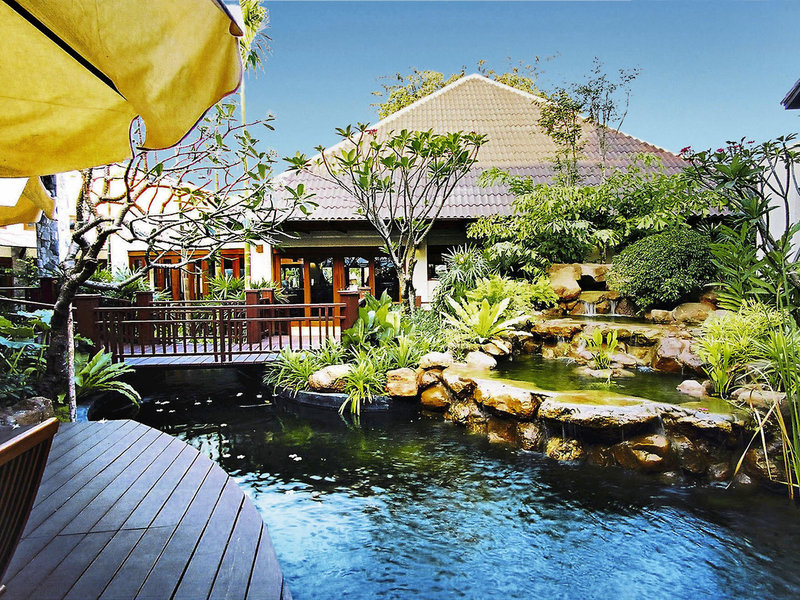 Woodlands Hotel & Resort  4