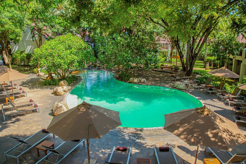 Woodlands Hotel & Resort  2