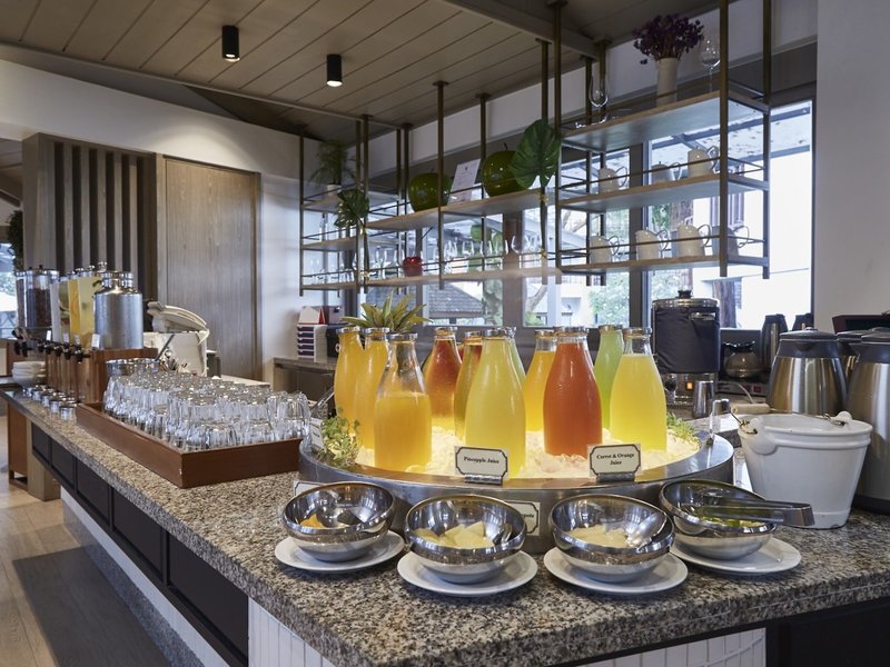 Woodlands Hotel & Resort  17