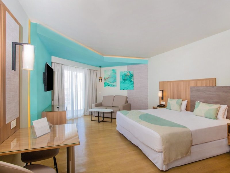 Hotel Riu Palace Antillas 23